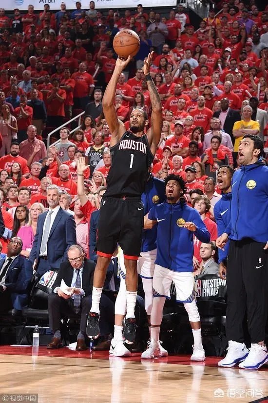 火箭队被淘汰出局后，部分球迷对阿里扎表示强烈不满，你觉得阿里扎冤不冤？