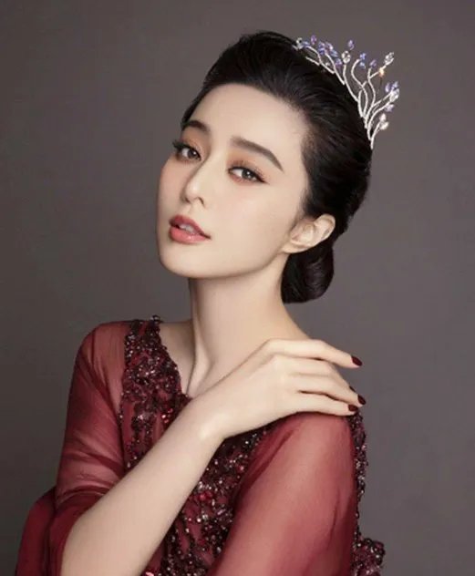 娱乐圈中绯闻最多的明星都有谁？