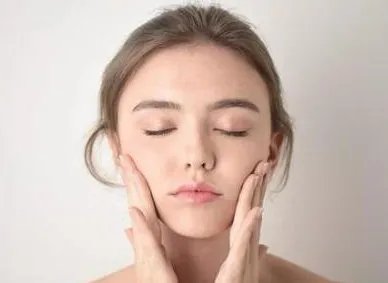 喝牛奶能美白皮肤吗