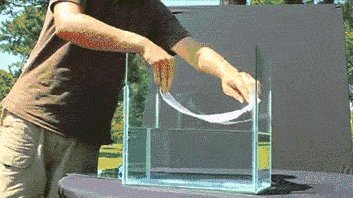 ＃吐槽＃去朋友家上厕所，马桶漏水也太尴尬了吧