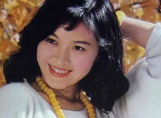 女演员方舒与屠洪刚离婚后，独自养育两个女儿，现在怎么样了？