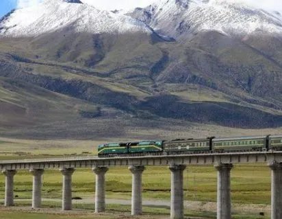 如何看待乘客坐火车为看风景就集体擦车窗这一行为?