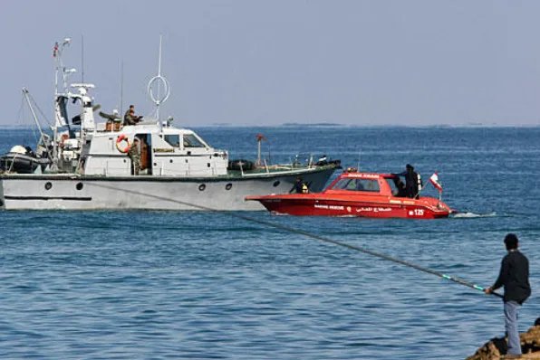 黑匣子只能提供飞机失事前的录音，为什么不在驾驶舱安装摄像头？