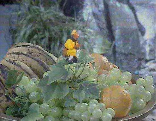 老版《西游记》里有哪些一般人注意不到的穿帮镜头？