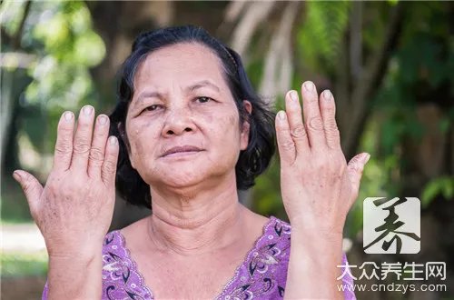 吃什么可以预防老年斑形成?