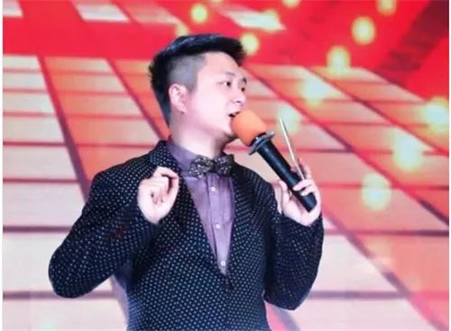 武汉婚庆主持人价格 武汉司仪团队哪家好