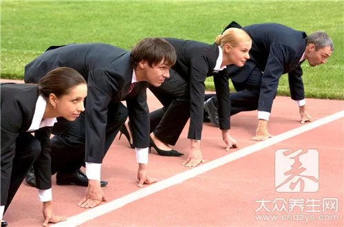  跑步小腿肌肉紧绷酸痛