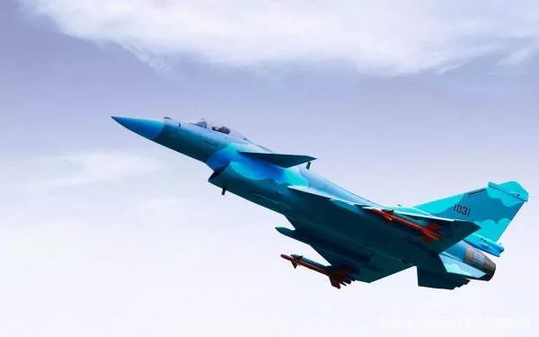 歼10能否打过日韩的F15和东南亚的苏30之类的重型机？
