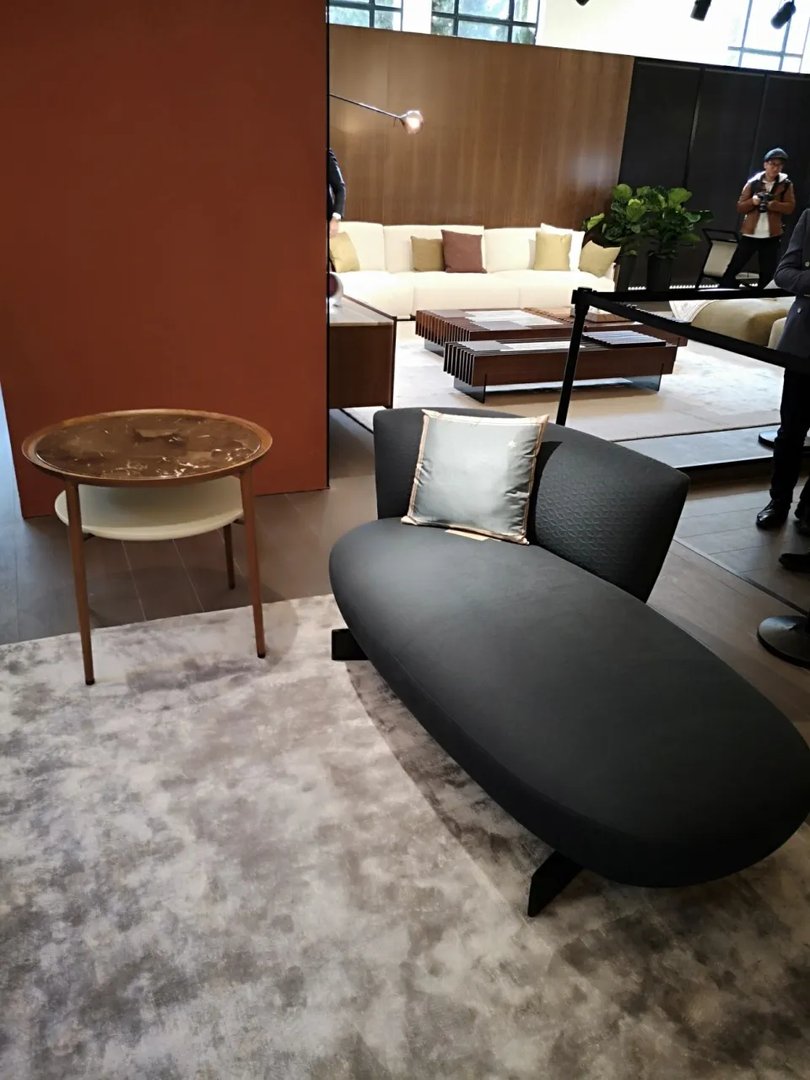 为什么很多人喜欢买自己负担不起的沙发？