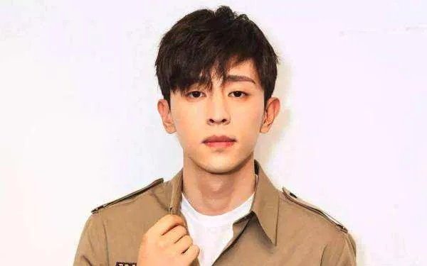 邓伦参加的综艺节目有哪些 快乐大本营抱赵丽颖是哪期