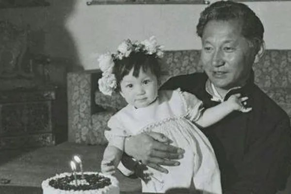 锡金在被印度强行吞并后,迄今前锡金王室成员的现状如何?