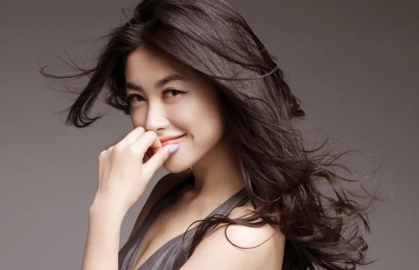 她被誉为国内“第一女王”，碾压韩雪，为什么说王思聪娶她都是高攀？