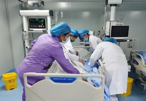 唐山2名被打住院女子已转入普通病房，如何修复她们的心灵创伤？