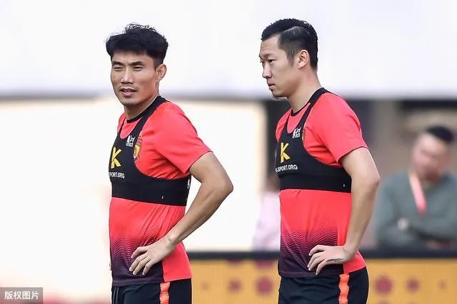 恒大3比1梅州，5场进13球丢11球是否暴露攻强守弱的问题？