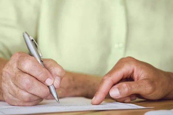 盲人练一年字才办成离婚？这不是为难人吗？