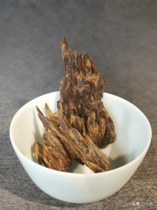 藏品在家不拿出去能私下交易吗?怎样才能把藏品卖出去？