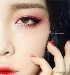 如何化韩式眼妆？