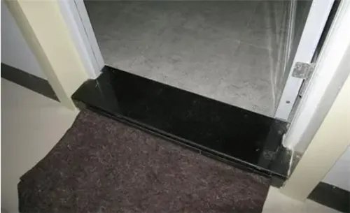 门槛石破损怎么修补