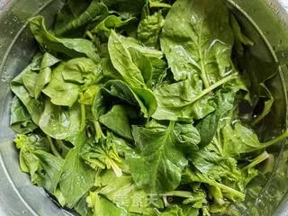 蒸菠菜