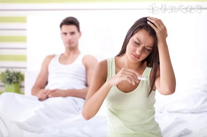 泡了七八年的人参竟然长了叶子，还开了花？