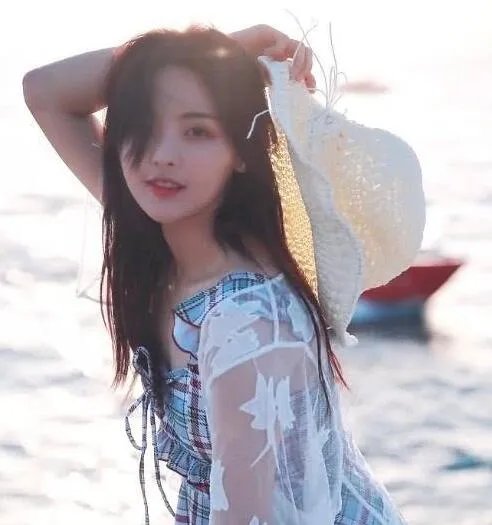 杨超越回应粉丝是怎么回事 杨超越回应粉丝说了什么