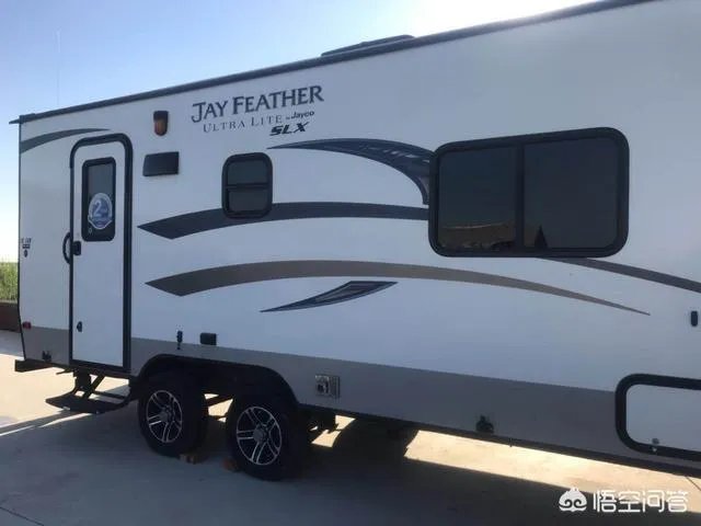 辽宁红海滩值得去吗?为什么海滩是红色的呢?