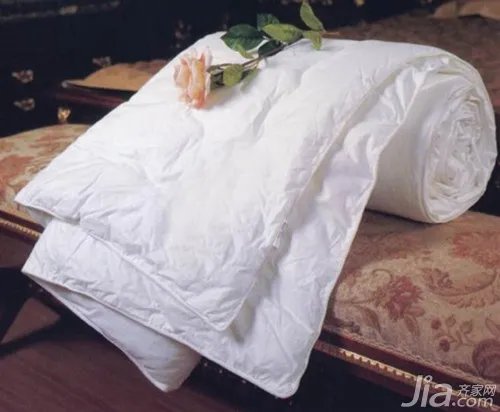 羽绒被好还是蚕丝被好
