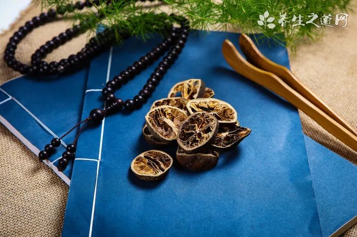 如何拥有丰满的胸部_让胸部丰满的好办法