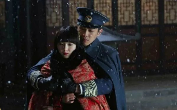 吕文君的真实身份