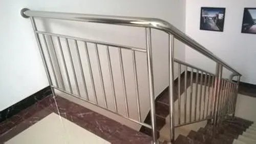 扶手高度标准是多少 楼梯扶手材质有哪些