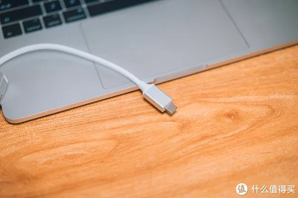 劝退文章,50多块的扩展坞不敢买,“达而稳”扩展坞评测