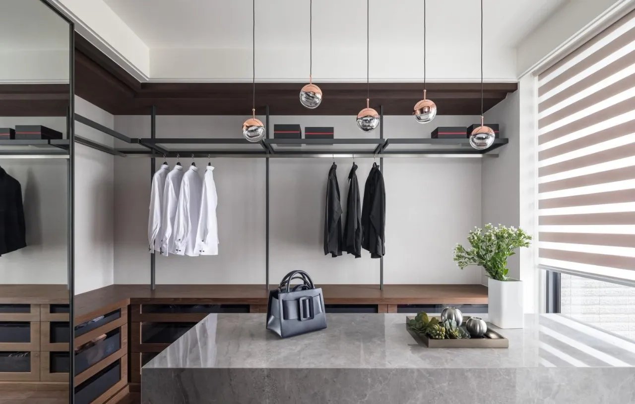 拒绝乱室佳人,只差一个体面的衣柜。