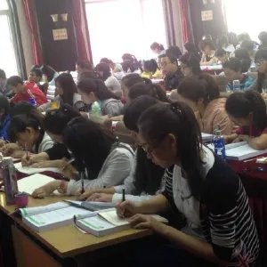 徐绽的人物简介