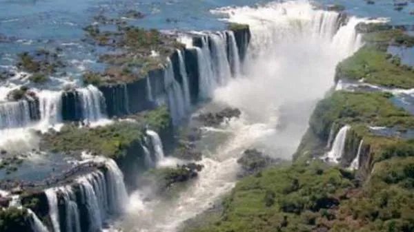 伊瓜苏瀑布到底是怎么来的？