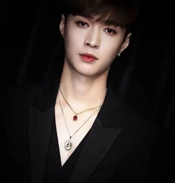 在韩国出道的艺人被韩国网友长期网暴，他们为什么会这么抵制中国艺人？