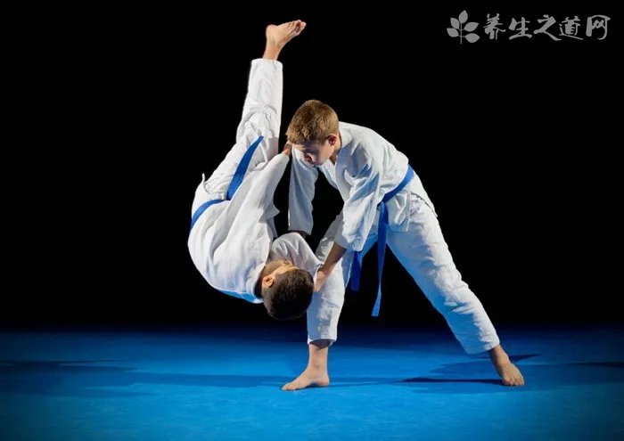 蜈蚣精男孩是什么意思 有一个蜈蚣精男朋友是一种怎样的体验