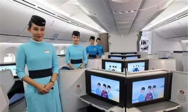 头等舱的价格比经济舱贵那么多,为什么还有很多人喜欢坐?