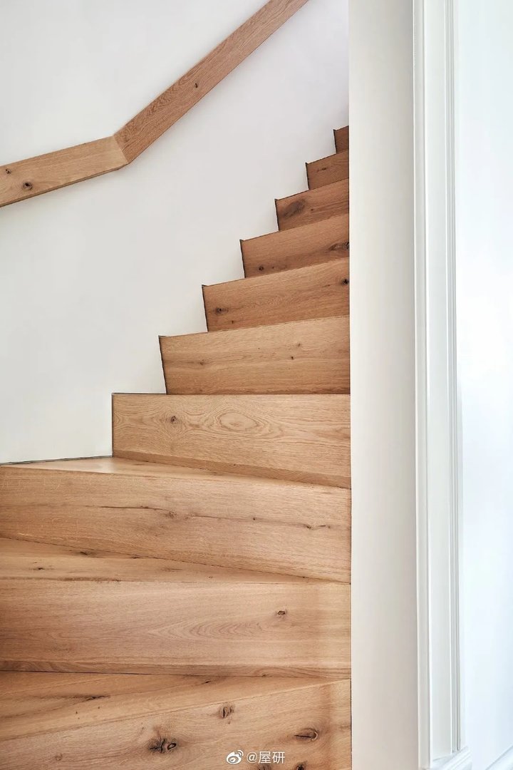 高冷黑白调质感两层空间Clinton Hill by Arn...