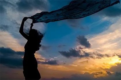 女人脸上痣相算命图解大全，痣祸福图解。