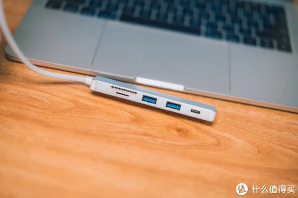 劝退文章,50多块的扩展坞不敢买,“达而稳”扩展坞评测