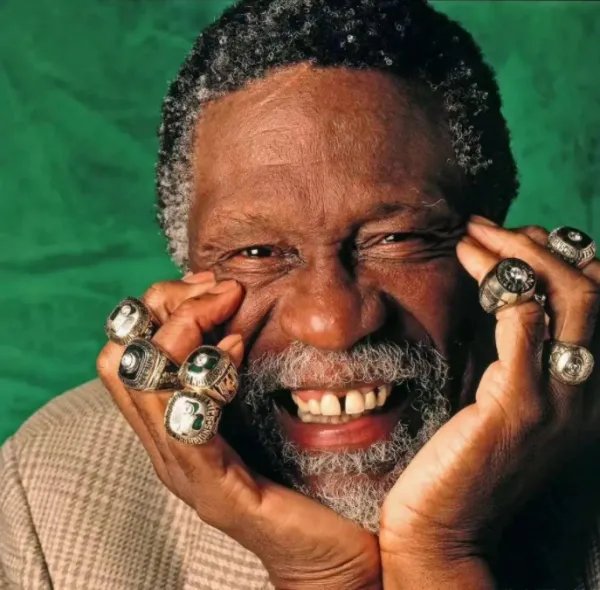 NBA传奇巨星、“指环王”比尔·拉塞尔去世，生前他对哪些后辈有过提携？