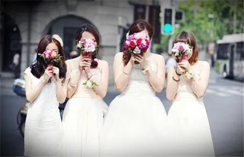 结婚可以没有伴郎伴娘吗 伴郎伴娘必须要未婚吗