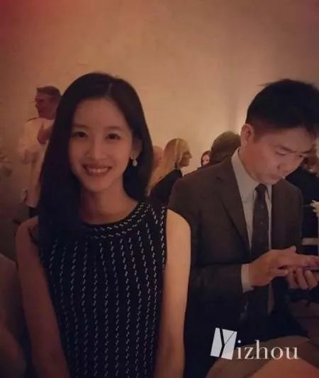 周扬青整容前就跟罗志祥在一起,明星只是整牙？