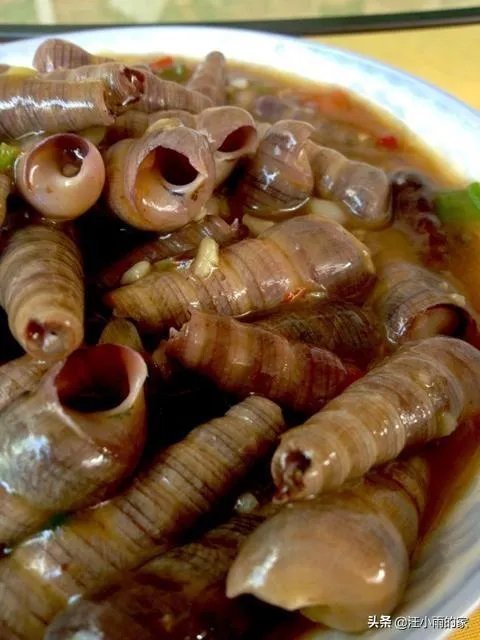 想在家里准备宴请一下朋友,六个人八个菜,大家有什么好的推荐?