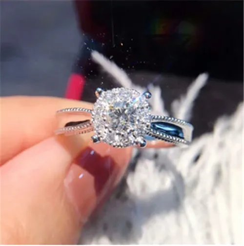 一克拉钻戒大概多少钱 如何衡量一枚钻戒的价格