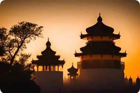 孔雀大明王简介 孔雀大明王菩萨到底是男是女