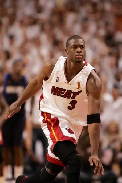 闪电侠韦德为什么混的这么惨?