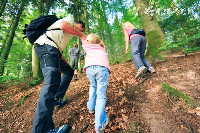 梁启超的儿子生平简介 梁启超的儿子梁思成照片