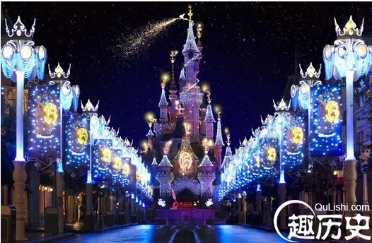 世界第一个迪斯尼乐园建在哪？美国迪斯尼乐园