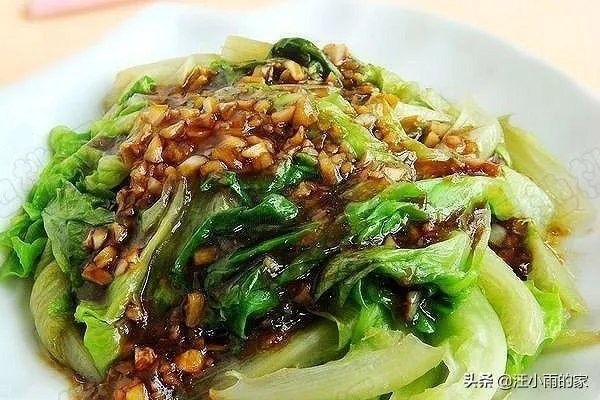 想在家里准备宴请一下朋友,六个人八个菜,大家有什么好的推荐?